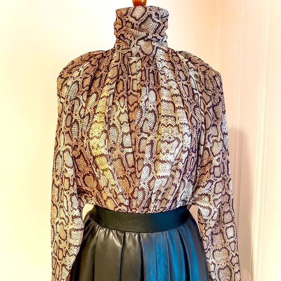 Smythe Turtleneck Drape Blouse NWT SZ small - Picture 5 of 8